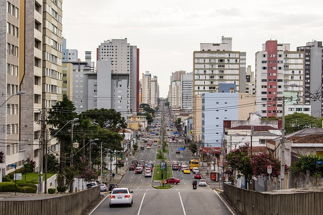Venda de Pinhão fumegante nas ruas de Curitiba