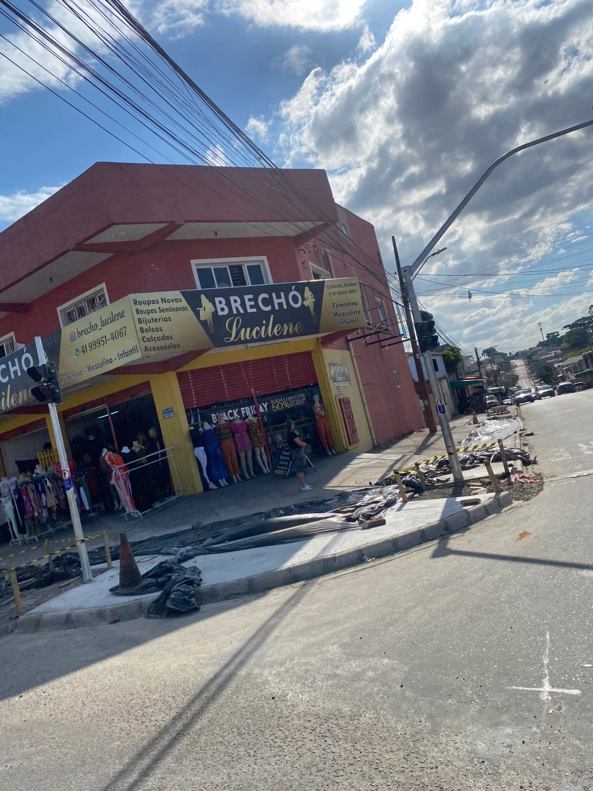 Visão geral do trânsito agora organizado no Sítio Cercado